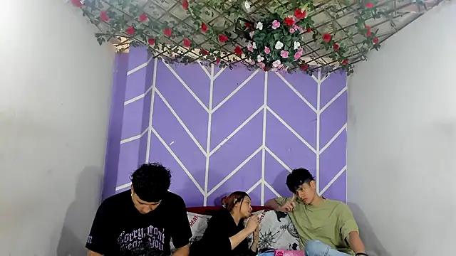 lau and boys18 online show from October 20, 2025, 1:11 pm