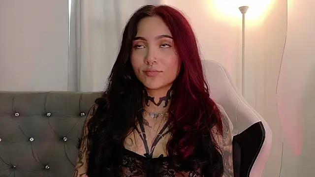 sara queen10 online show from March 24, 2026, 8:31 pm