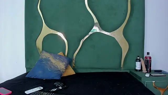 DaylesAndHarry online show from December 22, 2025, 12:38 pm