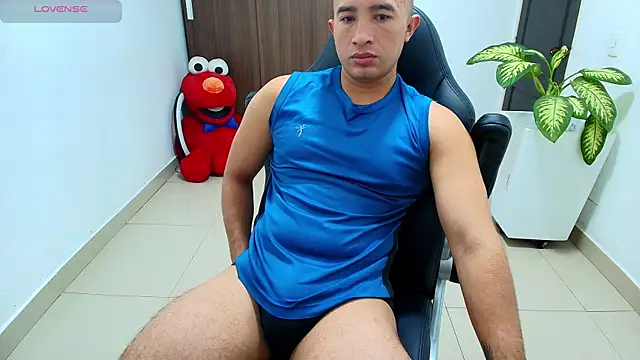 Snapshot of sebastian_oconnor77 chatting on October 10, 2025, 12:39 pm sebastian oconnor77 online show from October 10, 2025, 12:39 pm