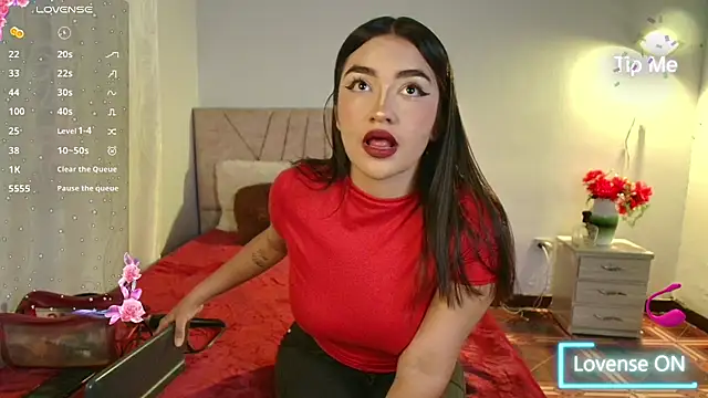 sweet artemiis online show from May 13, 2026, 9:00 pm