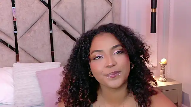 Cristal-Jonnes online show from March 17, 2026, 3:53 am