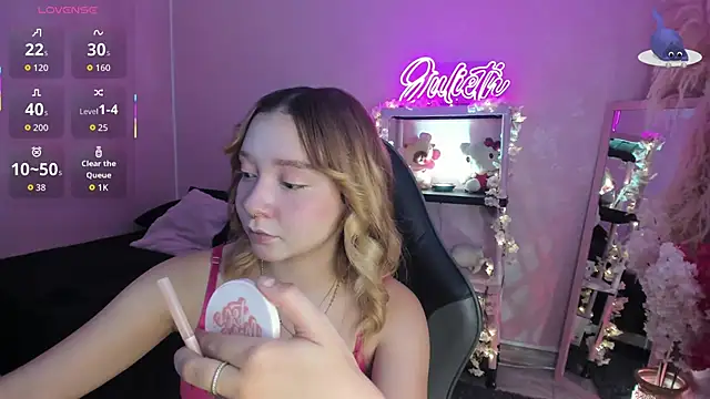 JuliethMoss online show from March 12, 2026, 9:19 pm