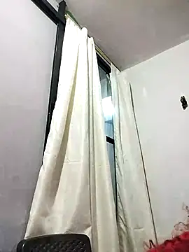 Pamelamiler   online show from April 13, 2026, 11:03 am