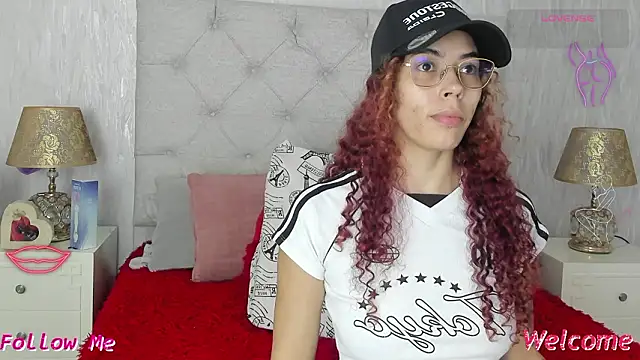 Pamelamiler   online show from February 10, 2026, 12:15 pm