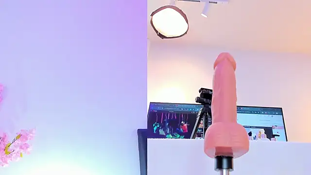 maily zanss online show from February 10, 2026, 7:35 pm