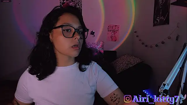 Snapshot of lila_kitty81 chatting on February 4, 2026, 10:05 pm lila kitty81 online show from February 4, 2026, 10:05 pm