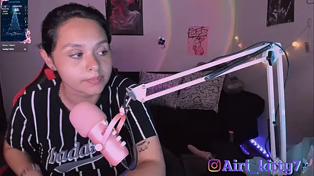 Snapshot of lila_kitty81 chatting on December 13, 2025, 8:04 pm lila kitty81 online show from December 13, 2025, 8:04 pm