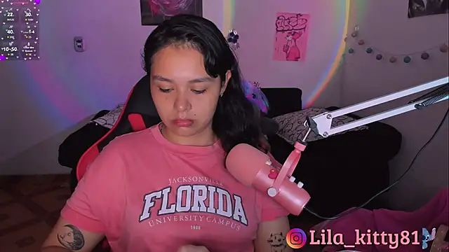 lila kitty81 online show from November 1, 2025, 7:08 pm