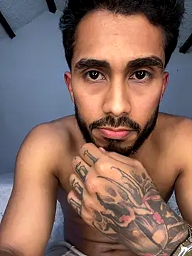 Snapshot of TU-MORENOO chatting on December 3, 2025, 3:07 am TU-MORENOO online show from December 3, 2025, 3:07 am