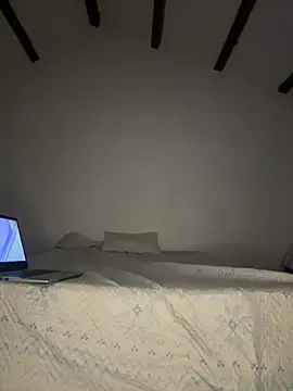 Snapshot of TU-MORENOO chatting on November 29, 2025, 6:02 am TU-MORENOO online show from November 29, 2025, 6:02 am