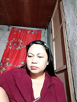 Everleigh mom online show from September 12, 2025, 7:57 pm