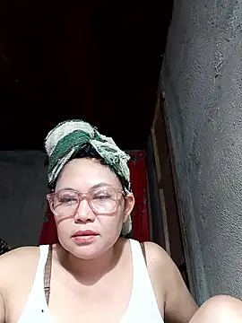 Everleigh mom online show from January 12, 2026, 1:56 am