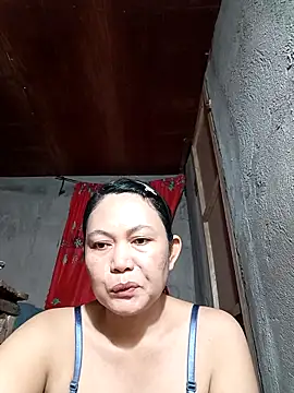 Everleigh mom online show from October 27, 2025, 1:28 am