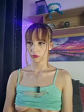 MoonedByEva online show from September 19, 2025, 4:22 pm