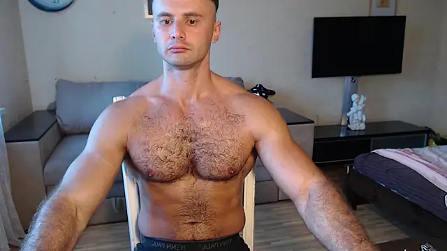 Snapshot of muscle_uncut chatting on September 20, 2025, 1:05 pm muscle uncut online show from September 20, 2025, 1:05 pm