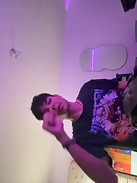 alandelrey57 online show from December 21, 2025, 10:32 pm