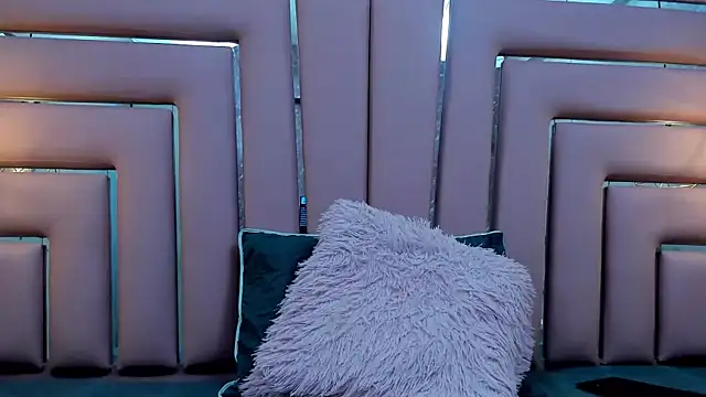 Snapshot of ALYANNA_HOT_ chatting on November 10, 2025, 12:10 pm ALYANNA HOT online show from November 10, 2025, 12:10 pm