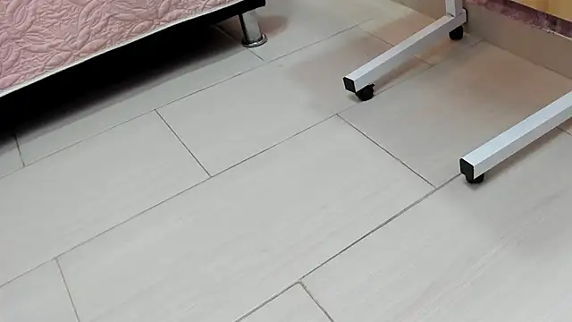 Snapshot of ALYANNA_HOT_ chatting on October 28, 2025, 12:48 pm ALYANNA HOT online show from October 28, 2025, 12:48 pm