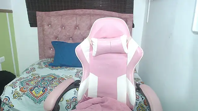 maira tf online show from June 10, 2026, 6:53 pm