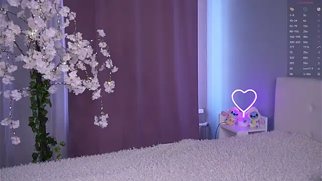 FancyEsten online show from April 23, 2026, 8:21 am