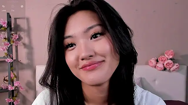 FancyEsten online show from September 21, 2025, 7:57 am