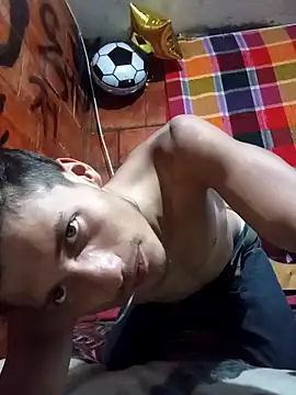 Snapshot of alexandercruz chatting on February 10, 2026, 11:37 pm alexandercruz online show from February 10, 2026, 11:37 pm