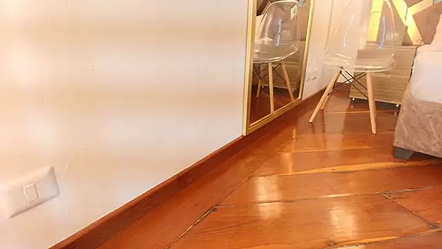 zarah andrew   online show from October 15, 2025, 12:02 pm