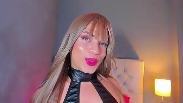 Snapshot of OrianaSaenz_ chatting on December 20, 2025, 9:17 pm OrianaSaenz online show from December 20, 2025, 9:17 pm