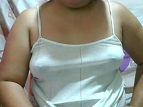 Snapshot of fresh_rosie chatting on February 16, 2026, 1:59 am fresh rosie online show from February 16, 2026, 1:59 am