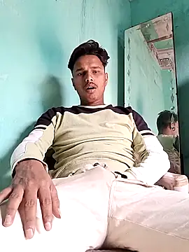 Snapshot of Asish_007 chatting on November 15, 2025, 8:40 am Asish 007 online show from November 15, 2025, 8:40 am