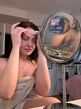 SwedishBaabe online show from November 12, 2025, 11:03 am