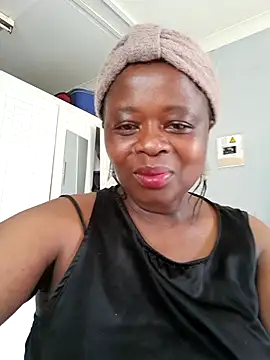 cairococo online show from September 13, 2025, 11:32 am