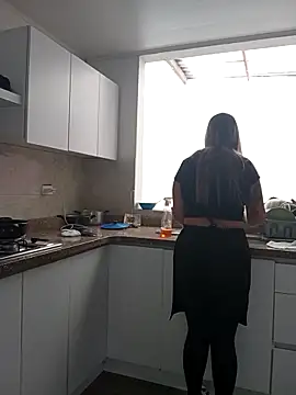 Fernandar2025 online show from December 17, 2025, 6:46 pm