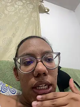 Valen1800 online show from January 18, 2026, 12:58 am