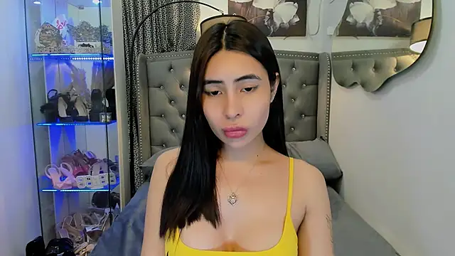 Claudia empress online show from October 20, 2025, 8:20 pm