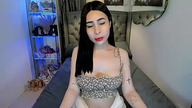 Claudia empress online show from November 7, 2025, 10:46 pm