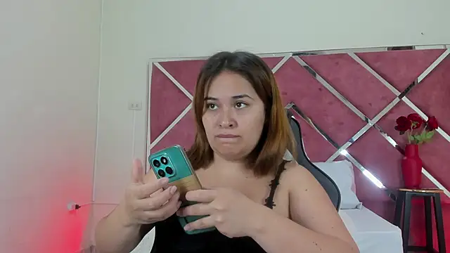 Snapshot of sara-lopez1 chatting on September 26, 2025, 11:39 am sara-lopez1 online show from September 26, 2025, 11:39 am