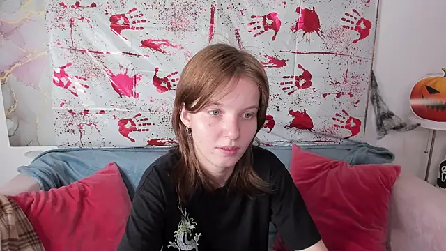 Madelaineses online show from October 25, 2025, 9:08 am