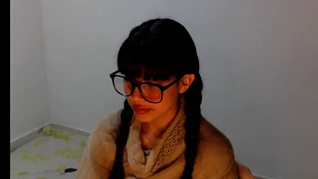 Snapshot of meganmiauu chatting on June 8, 2026, 10:49 am meganmiauu online show from June 8, 2026, 10:49 am