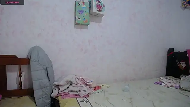 Pregnant Kloe online show from January 9, 2026, 11:55 pm