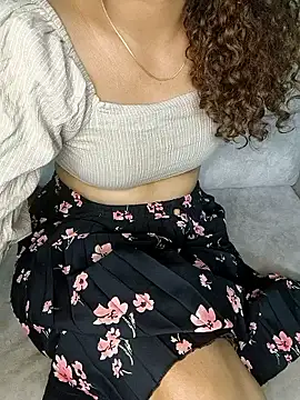 Tamilpallavi online show from March 4, 2026, 1:52 pm