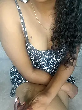 Snapshot of Tamilpallavi chatting on December 21, 2025, 4:41 pm Tamilpallavi online show from December 21, 2025, 4:41 pm