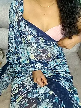 Snapshot of Tamilpallavi chatting on January 9, 2026, 5:47 am Tamilpallavi online show from January 9, 2026, 5:47 am