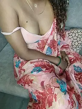 Snapshot of Tamilpallavi chatting on July 21, 2026, 9:32 am Tamilpallavi online show from July 21, 2026, 9:32 am