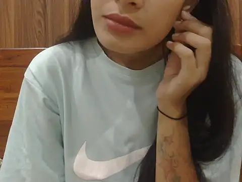 Snapshot of Tanvi_Angel chatting on July 1, 2026, 12:49 pm Tanvi Angel online show from July 1, 2026, 12:49 pm