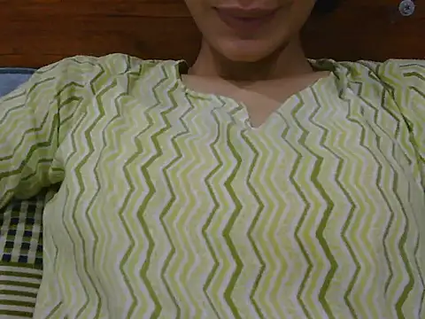 Snapshot of Tanvi_Angel chatting on August 8, 2026, 2:24 pm Tanvi Angel online show from August 8, 2026, 2:24 pm