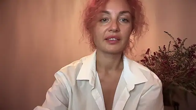 Reddgiirl online show from October 19, 2025, 7:16 pm