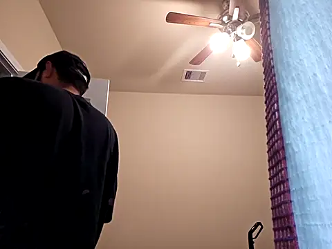 Lb228w online show from November 11, 2025, 10:15 pm