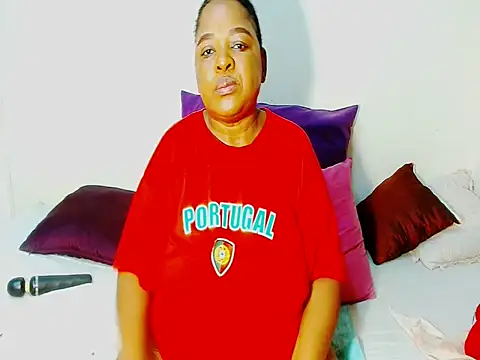 Love-Racheal75 online show from April 12, 2026, 10:13 pm